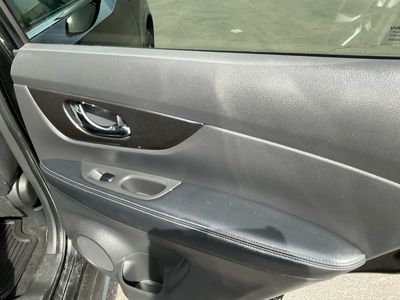 2020 Nissan Rogue — photo 19 view