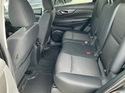 2020 Nissan Rogue — photo 16 view