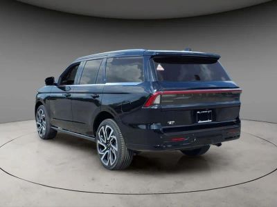 2027 Lincoln Navigator — rear three-quarter view