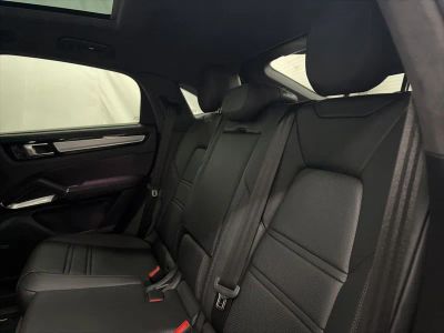 2023 Porsche Cayenne Coupe - Photo 19