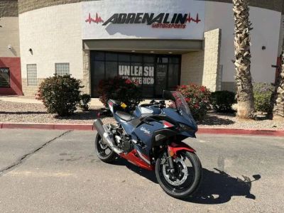 2026 Kawasaki Ninja® 500 SE ABS — front three-quarter view