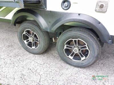 2020 Jayco Jay Feather — photo 15 view