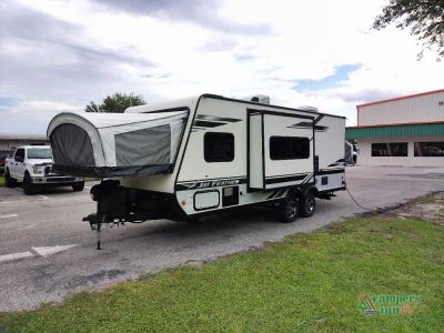2020 Jayco Jay Feather — interior view