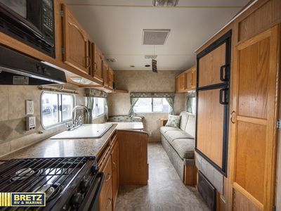 2007 Fleetwood RV Mallard — photo 9 view