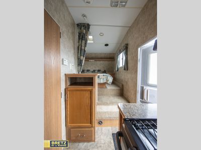 2007 Fleetwood RV Mallard — photo 17 view