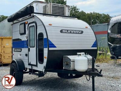 2025 Sunset Park RV Sunray — front three-quarter view