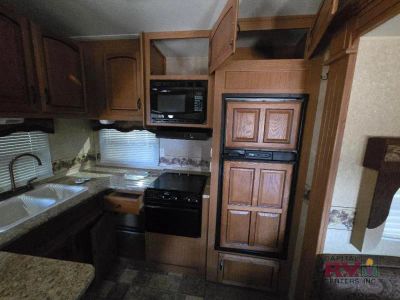 2009 Dutchmen RV Denali — photo 14 view