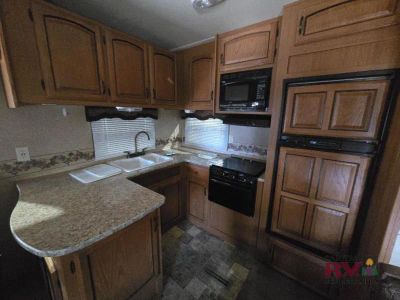 2009 Dutchmen RV Denali — photo 13 view