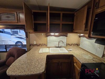 2009 Dutchmen RV Denali — photo 17 view
