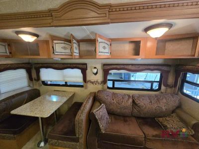 2009 Dutchmen RV Denali — photo 16 view