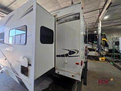 2009 Dutchmen RV Denali — photo 7 view