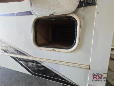 2009 Dutchmen RV Denali — engine compartment view