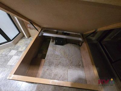 2009 Dutchmen RV Denali — photo 32 view