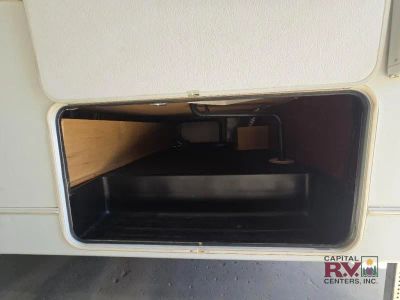 2009 Dutchmen RV Denali — photo 11 view