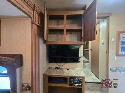 2009 Dutchmen RV Denali — photo 22 view