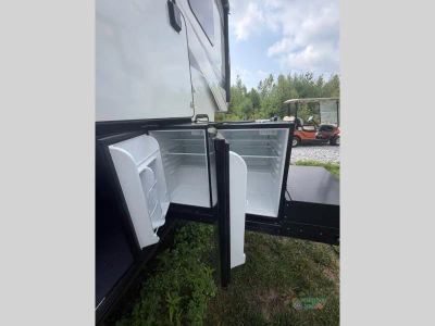 2020 Keystone RV Montana — rear three-quarter view