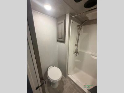 2020 Keystone RV Montana — photo 13 view