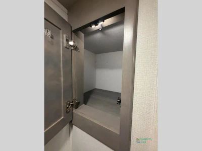 2020 Keystone RV Montana — photo 18 view