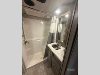 2020 Keystone RV Montana — photo 14 view
