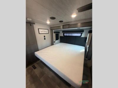 2020 Keystone RV Montana — photo 21 view