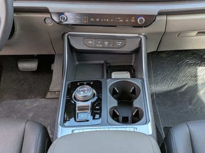 2026 Kia Carnival Hybrid — photo 25 view