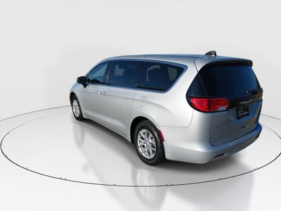 2023 Chrysler Voyager - Photo 5