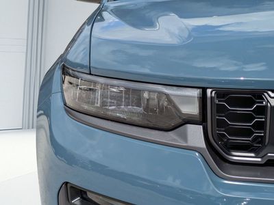 2026 Jeep Grand Cherokee — photo 9 view