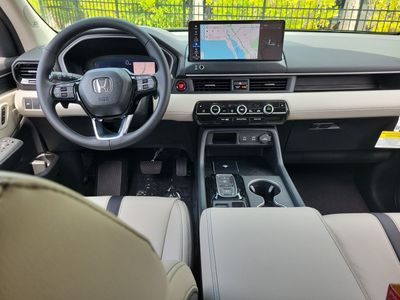 2026 Honda Pilot — photo 13 view
