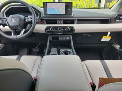 2026 Honda Pilot — photo 14 view