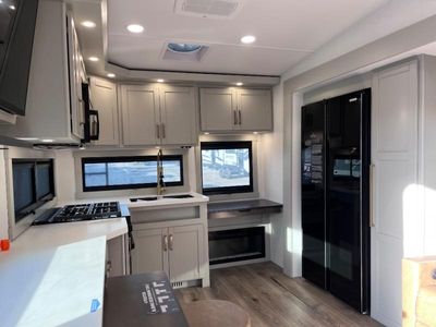 2026 Brinkley Model Z - Photo 8