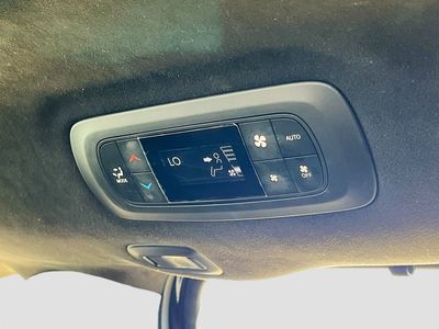 2021 Chrysler Pacifica Hybrid - Photo 28