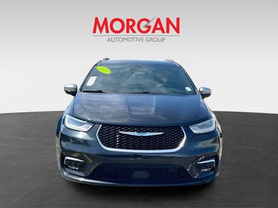2021 Chrysler Pacifica Hybrid - Photo 2