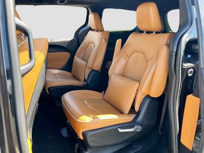 2021 Chrysler Pacifica Hybrid - Photo 26