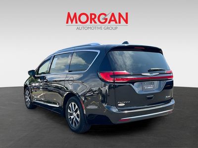 2021 Chrysler Pacifica Hybrid - Photo 5