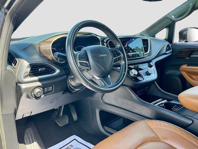 2021 Chrysler Pacifica Hybrid - Photo 9
