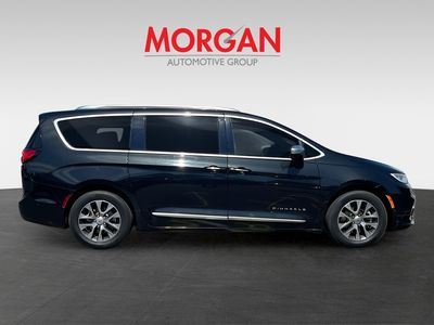 2021 Chrysler Pacifica Hybrid - Photo 8