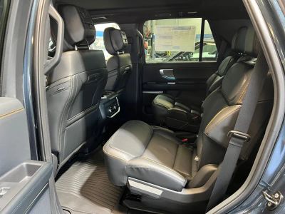 2026 Ford Expedition — photo 17 view