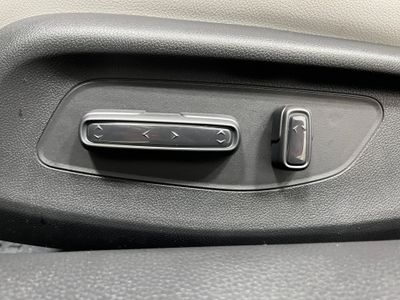 2026 Honda Civic Hatchback Hybrid - Photo 14