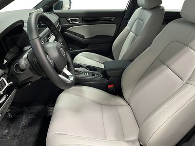2026 Honda Civic Hatchback Hybrid - Photo 13