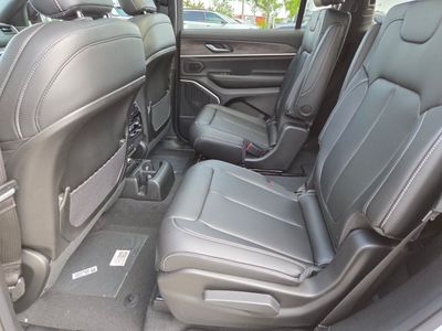 2026 Jeep Grand Cherokee L - Photo 9