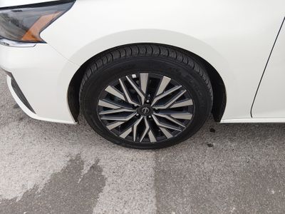 2025 Nissan Altima — photo 10 view