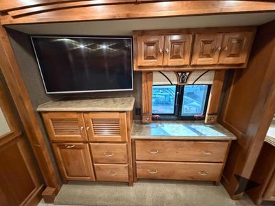 2016 Tiffin Motorhomes Phaeton - Photo 24
