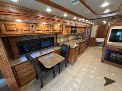 2016 Tiffin Motorhomes Phaeton - Photo 10
