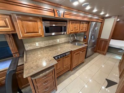 2016 Tiffin Motorhomes Phaeton - Photo 15