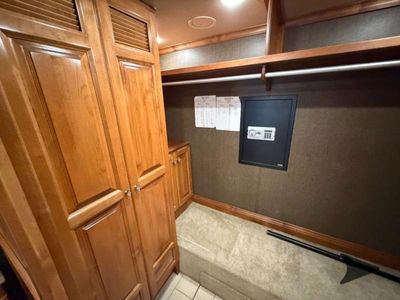 2016 Tiffin Motorhomes Phaeton - Photo 26