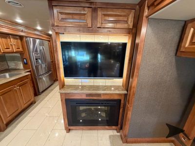 2016 Tiffin Motorhomes Phaeton - Photo 14