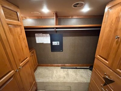 2016 Tiffin Motorhomes Phaeton - Photo 25