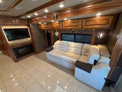 2016 Tiffin Motorhomes Phaeton - Photo 12