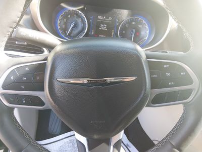 2023 Chrysler Voyager — photo 13 view