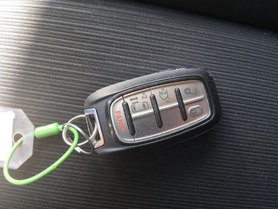2023 Chrysler Voyager — photo 15 view